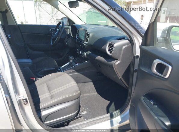 KMHRC8A31LU026086 2020 HYUNDAI VENUE Silver 