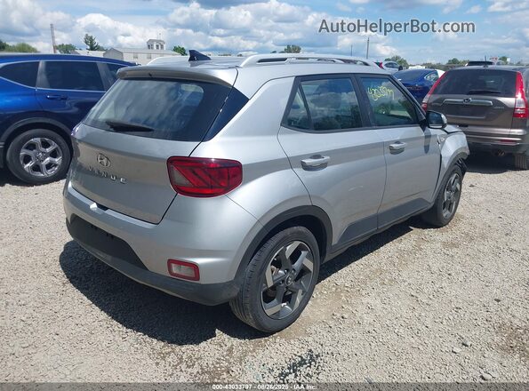 KMHRC8A3XNU201499 2022 HYUNDAI VENUE Серебряный Задняя правая четверть