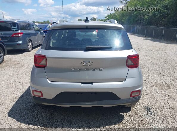 KMHRC8A3XNU201499 2022 HYUNDAI VENUE Серебряный 