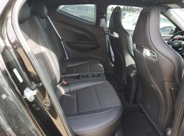 KMHT36AH0NU014018 2022 HYUNDAI VELOSTER Black Հետևի նստատեղերի տեսք