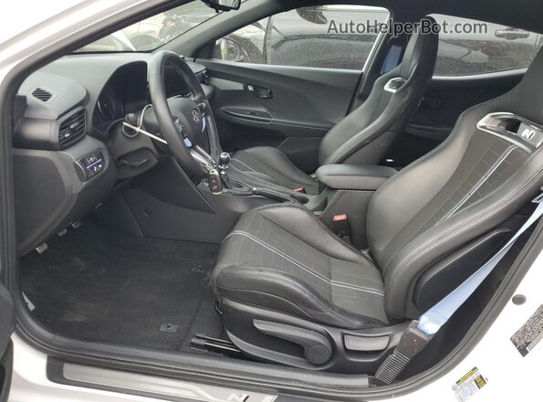 KMHT36AH1NU013346 2022 HYUNDAI VELOSTER White Front interior view