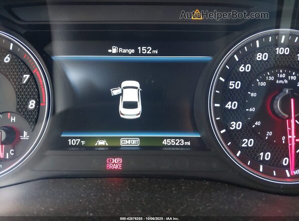 KMTG24LA7KU034986 2019 GENESIS G70 White 