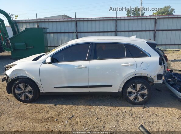 KNDCB3LC9L5429286 2020 KIA NIRO White 360 interior view