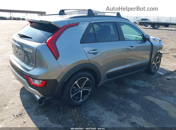 KNDCP3LE3S5235502 2025 KIA NIRO Silver Trasero derecho
