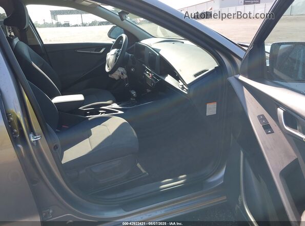 KNDCP3LE3S5235502 2025 KIA NIRO Silver Vista interior delantera