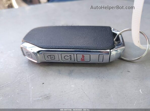 KNDCR3LEXP5080352 2023 KIA NIRO Зеленый Вид панели приборов