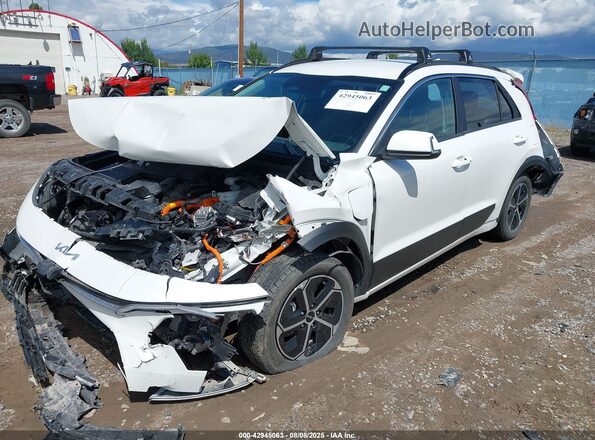 KNDCS3LF8R5124736 2024 KIA NIRO White Front left