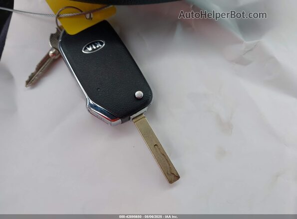KNDEPCAA2M7232476 2021 KIA SELTOS Gray Dashboard view