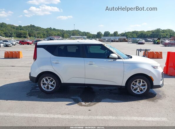 KNDJ23AU0L7001307 2020 KIA SOUL White Սալոնի 360 աստիճան տեսք