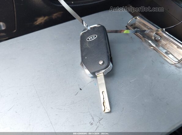 KNDJ23AU2L7116846 2020 KIA SOUL Серый Вид панели приборов