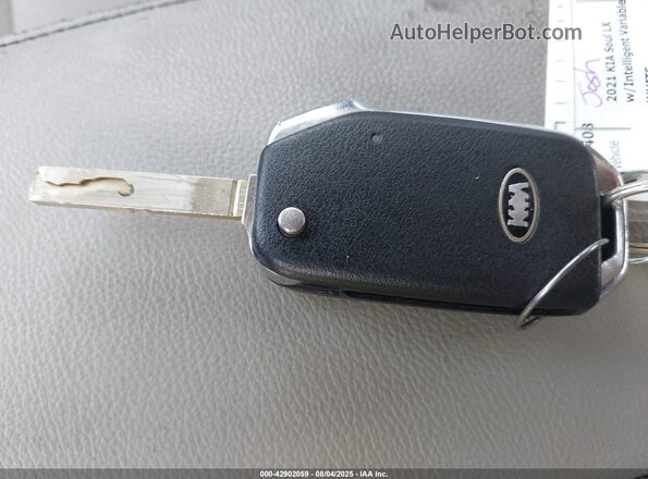 KNDJ23AU6M7143484 2021 KIA SOUL White 