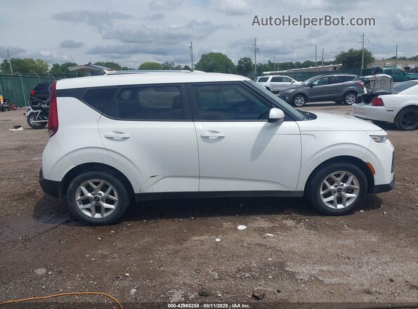 KNDJ23AUXM7756045 2021 KIA SOUL White Vista interior trasera