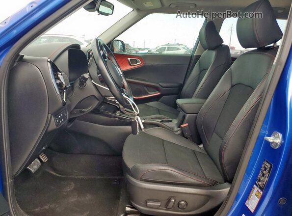 KNDJ53AF2M7759742 2021 KIA SOUL Синий Вид салона спереди