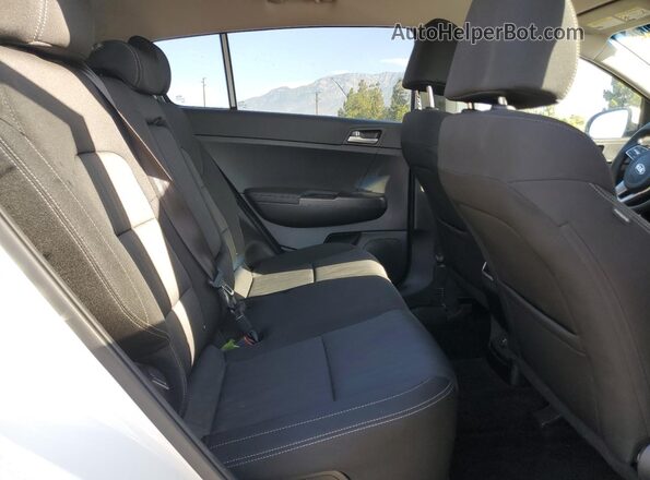 KNDPM3AC0L7823519 2020 KIA SPORTAGE White Widok tylnych siedzeń
