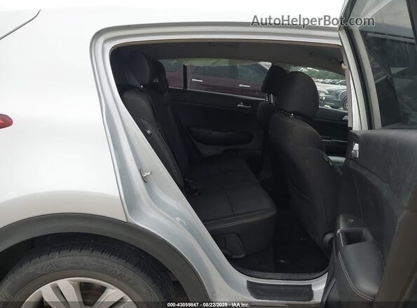 KNDPM3AC2J7341244 2018 KIA SPORTAGE Silver 