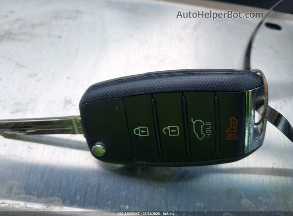 KNDPM3AC2J7341244 2018 KIA SPORTAGE Silver 