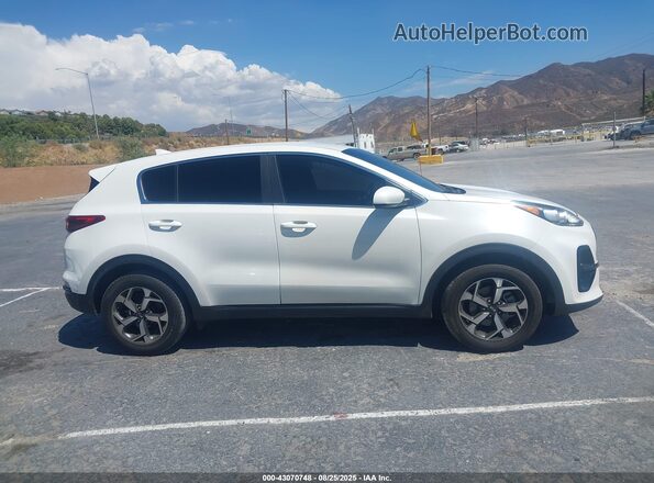 KNDPM3AC6N7001651 2022 KIA SPORTAGE White Widok wnętrza z tyłu