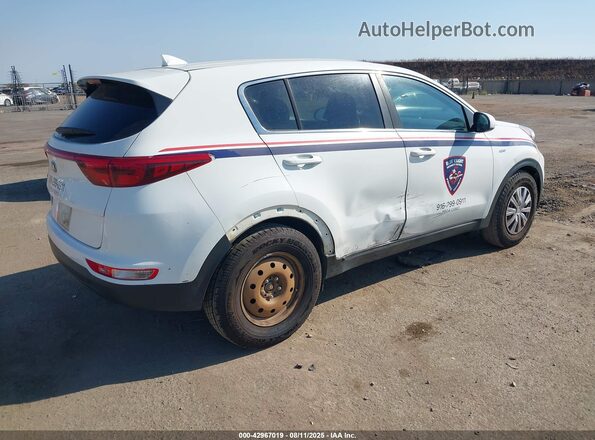 KNDPMCAC0J7467067 2018 KIA SPORTAGE White 