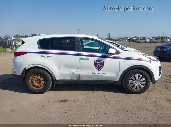 KNDPMCAC0J7467067 2018 KIA SPORTAGE White 