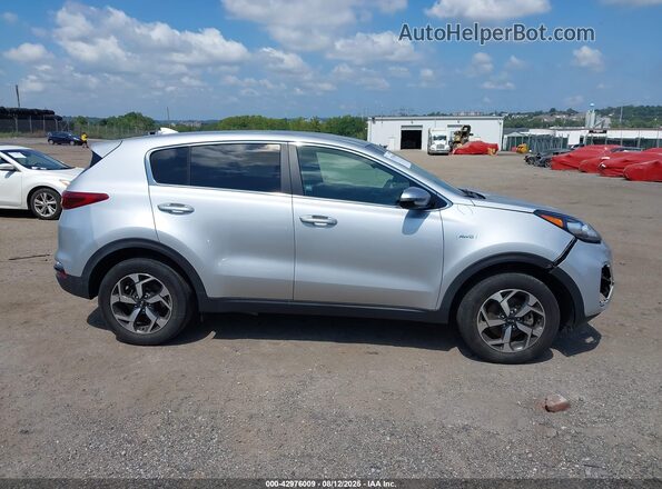 KNDPMCAC7M7895495 2021 KIA SPORTAGE Silver Вид задньої частини салону