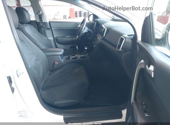 KNDPMCAC8M7904527 2021 KIA SPORTAGE White Սալոնի դիմացի տեսք