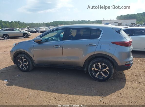 KNDPMCAC9M7942946 2021 KIA SPORTAGE Silver Սալոնի հետևի տեսք