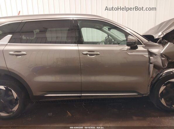 KNDRHDJG6S5333697 2025 KIA SORENTO HYBRID Gray 