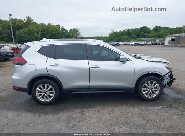 KNMAT2MT5JP551447 2018 NISSAN ROGUE Silver 360 interior view
