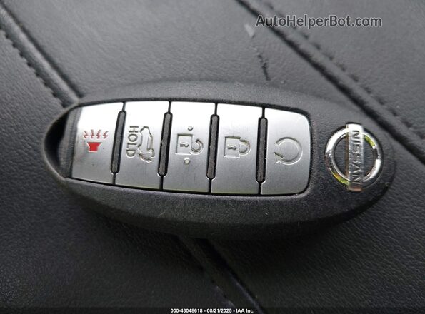 KNMAT2MT5JP551447 2018 NISSAN ROGUE Silver Dashboard view