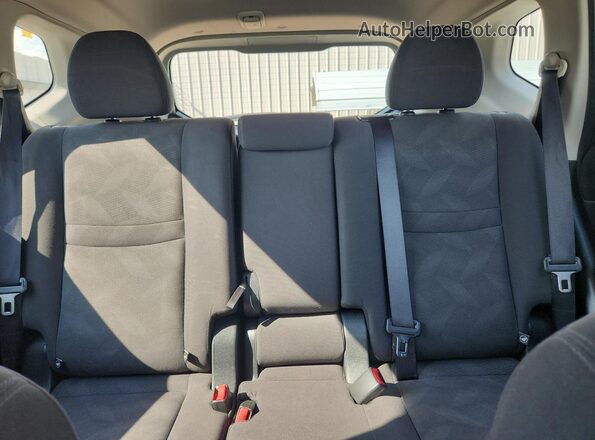 KNMAT2MT8GP676905 2016 NISSAN ROGUE Charcoal Widok tylnych siedzeń