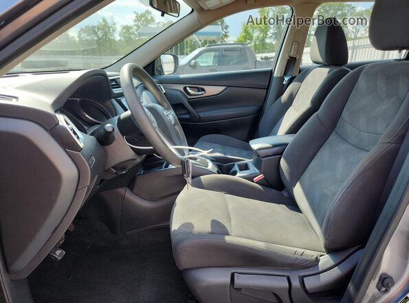 KNMAT2MT8GP676905 2016 NISSAN ROGUE Charcoal Widok wnętrza z przodu