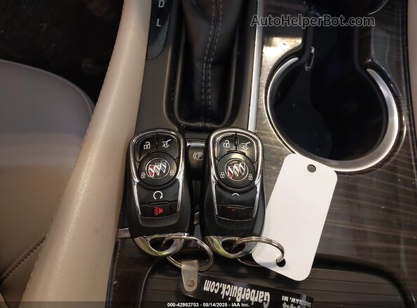 LRBFXBSAXLD082497 2020 BUICK ENVISION Red Vista del salpicadero