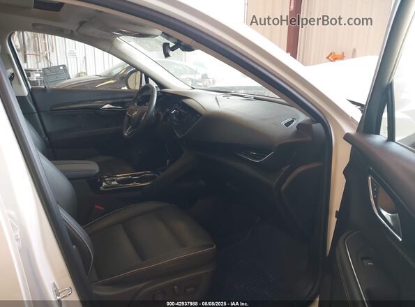 LRBFZPR47MD073099 2021 BUICK ENVISION White Front interior view