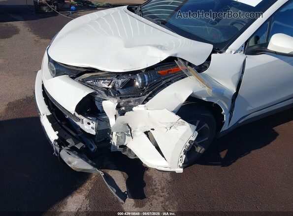 NMTKHMBX8JR005334 2018 TOYOTA LE White Widok z przodu