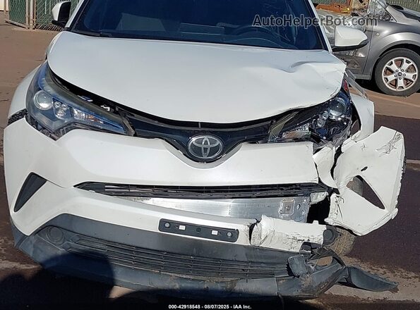 NMTKHMBX8JR005334 2018 TOYOTA LE White 