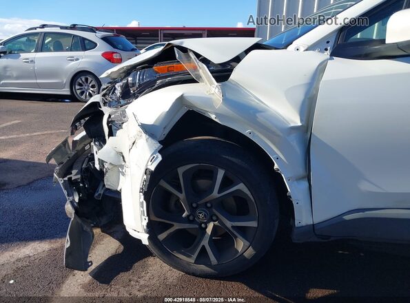 NMTKHMBX8JR005334 2018 TOYOTA LE White 