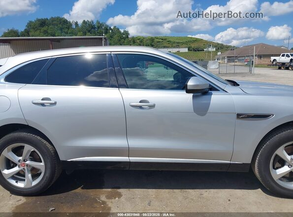 SADCJ2EX9PA707926 2023 JAGUAR F-PACE Silver სალონის 360-გრადუსიანი ხედი