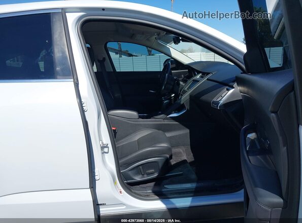 SADFJ2FX5J1Z30449 2018 JAGUAR E-PACE White Widok wnętrza z przodu