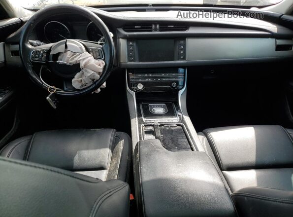 SAJBJ4FX2JCY69329 2018 JAGUAR XF White 
