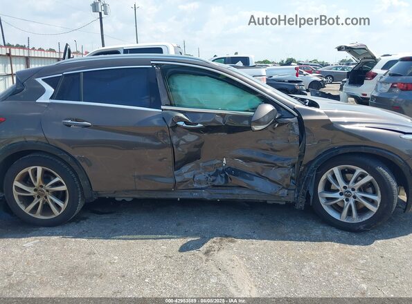 SJKCH5CP3JA044367 2018 INFINITI QX30 Gray 