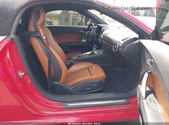 TRUT5CFV2G1012423 2016 AUDI TT Red Widok wnętrza z przodu
