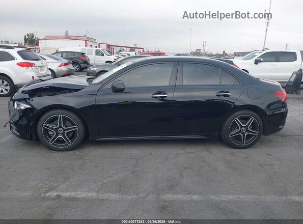W1K3G4EB6MJ309231 2021 MERCEDES-BENZ A 220 Black Панорамний вид салону 360°