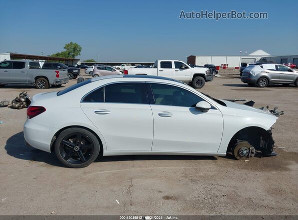 W1K3G4EB7LJ227961 2020 MERCEDES-BENZ A 220 White Vista interior trasera