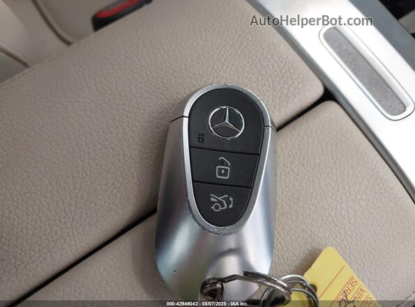 W1KAF4GB3PR070220 2023 MERCEDES-BENZ C-CLASS White Vista del salpicadero