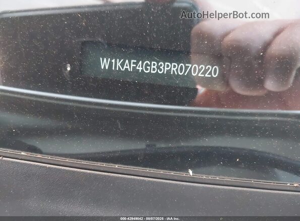 W1KAF4GB3PR070220 2023 MERCEDES-BENZ C-CLASS White Vista del compartimento del motor
