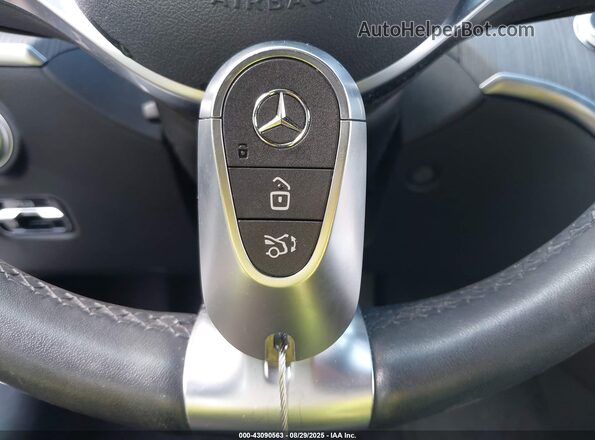 W1KAF4HB3NR061092 2022 MERCEDES-BENZ C Белый 