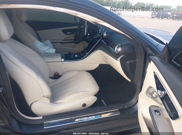 W1KMJ6CB7SF053525 2025 MERCEDES-BENZ AMG CLE 53 Black Widok wnętrza z przodu