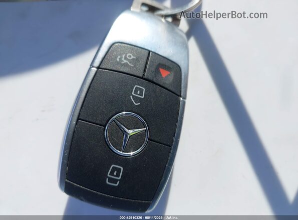 W1KWF8DB1MR644861 2021 MERCEDES-BENZ C-CLASS Черный Вид панели приборов