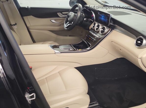 W1N0G8EB8LF853714 2020 MERCEDES-BENZ GLC 300 Black 