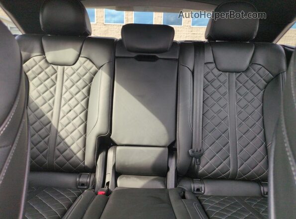 WA134AFY3P2110585 2023 AUDI SQ5 Gray უკანა სავარძლების ხედი